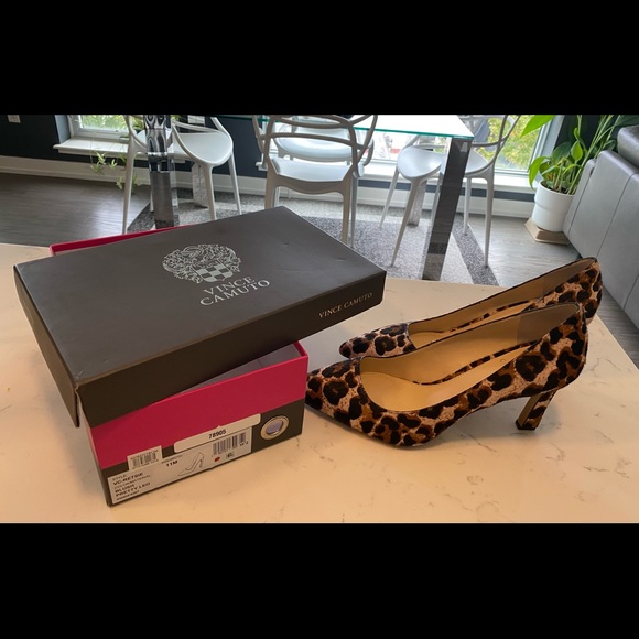 Brand new, stunning animal-print Vince Camuto heels! - Picture 5 of 10